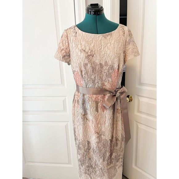 Adrianna Papell Floral Print Textured Short Sleeve Fully Lined Max Length Dress - Picture 7 of 16